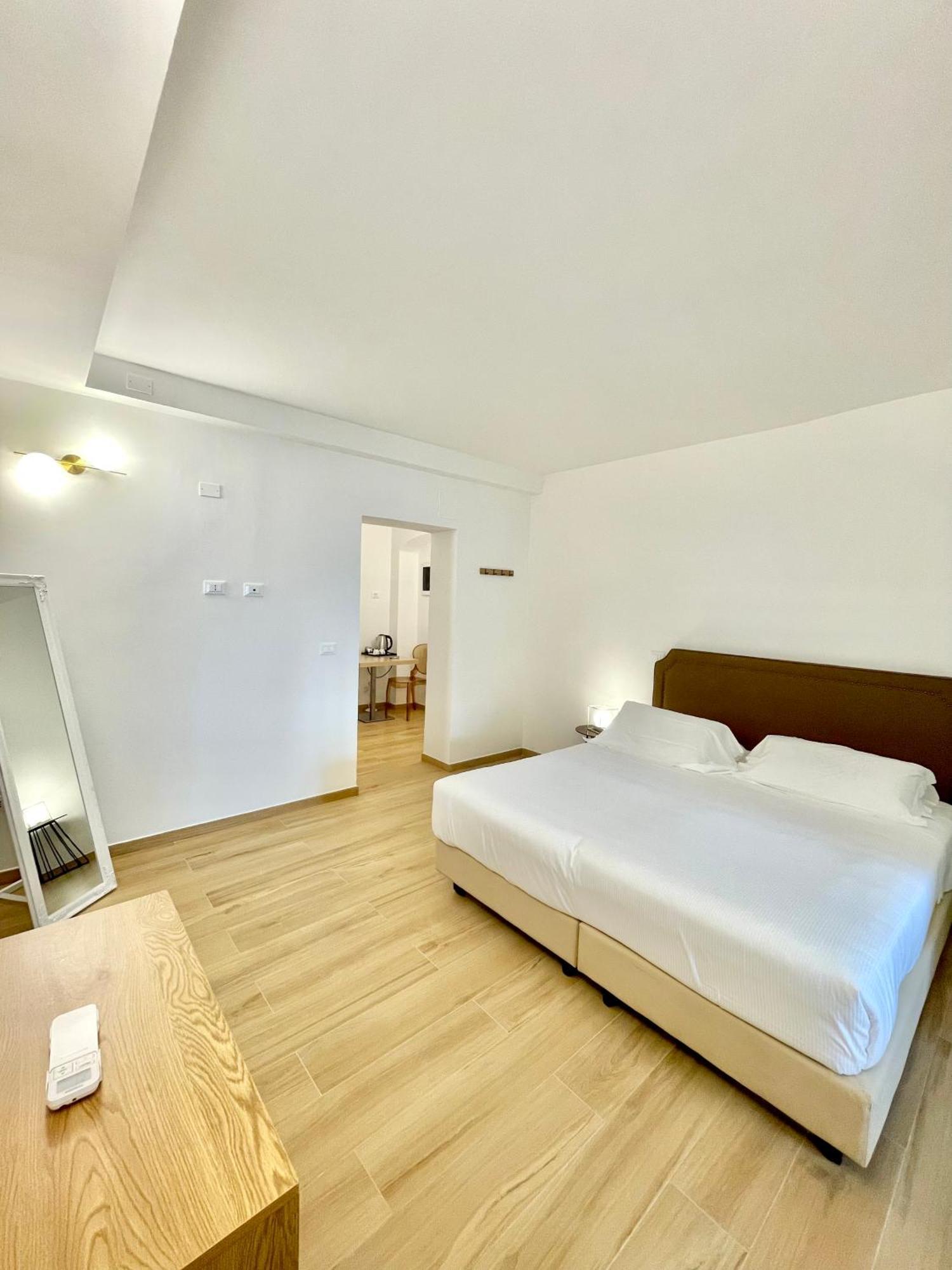 Hotel Tirreno Marina di Massa